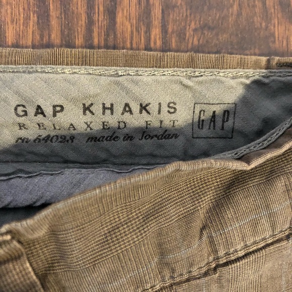 Gap khakis relaxed fit pants 34X30 actual 36W - Picture 3 of 7